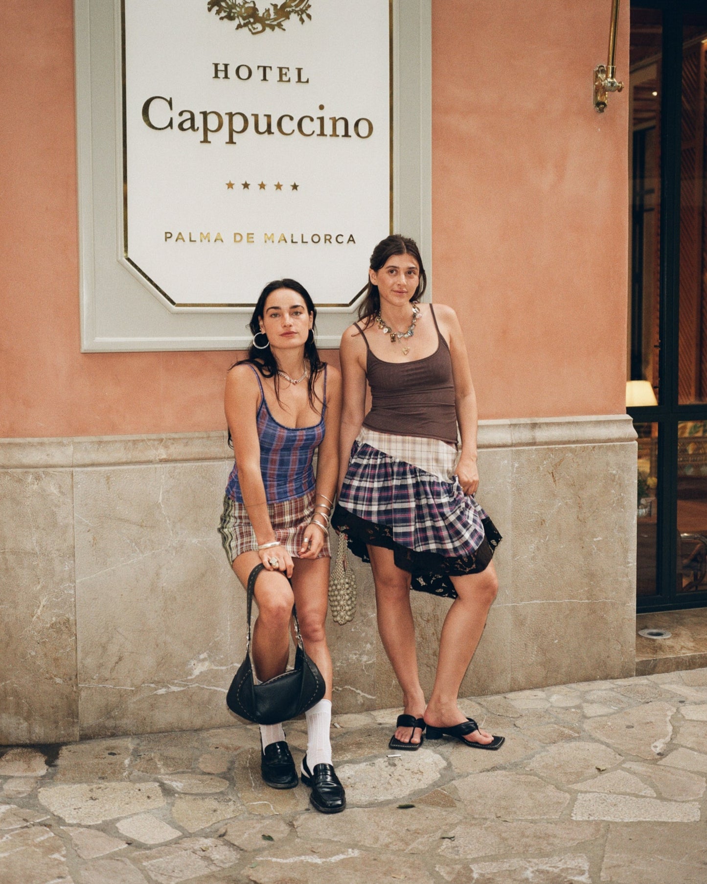 Reversible Mesh Tank